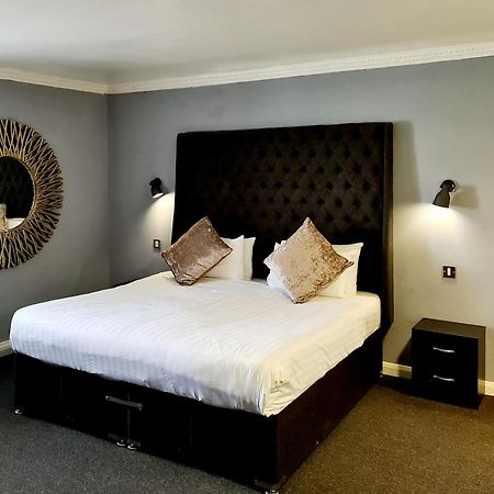 Barons Court Hotel Уолсолл Экстерьер фото