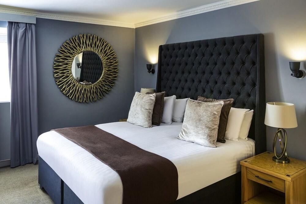 Barons Court Hotel Уолсолл Экстерьер фото