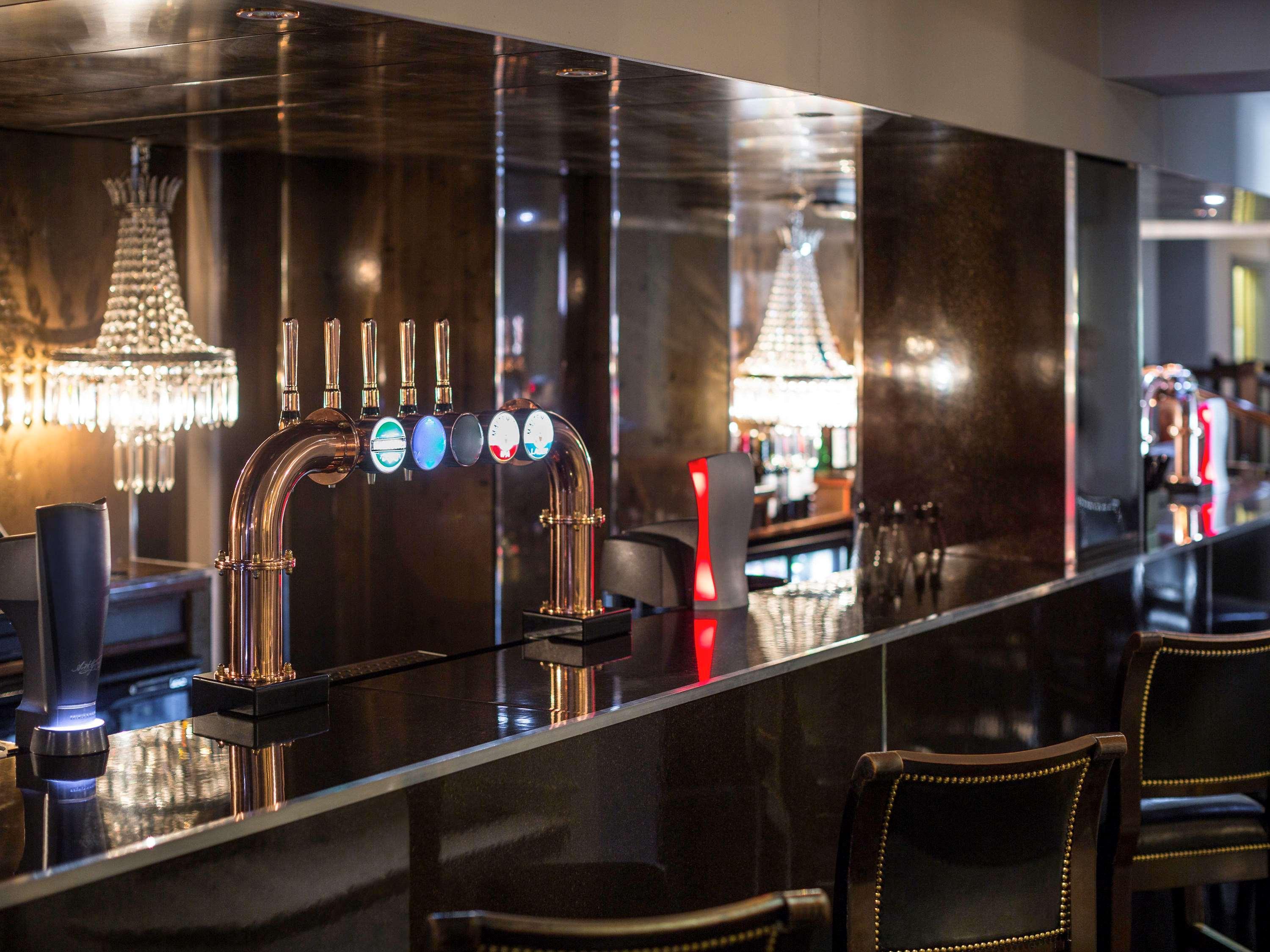 Barons Court Hotel Уолсолл Экстерьер фото