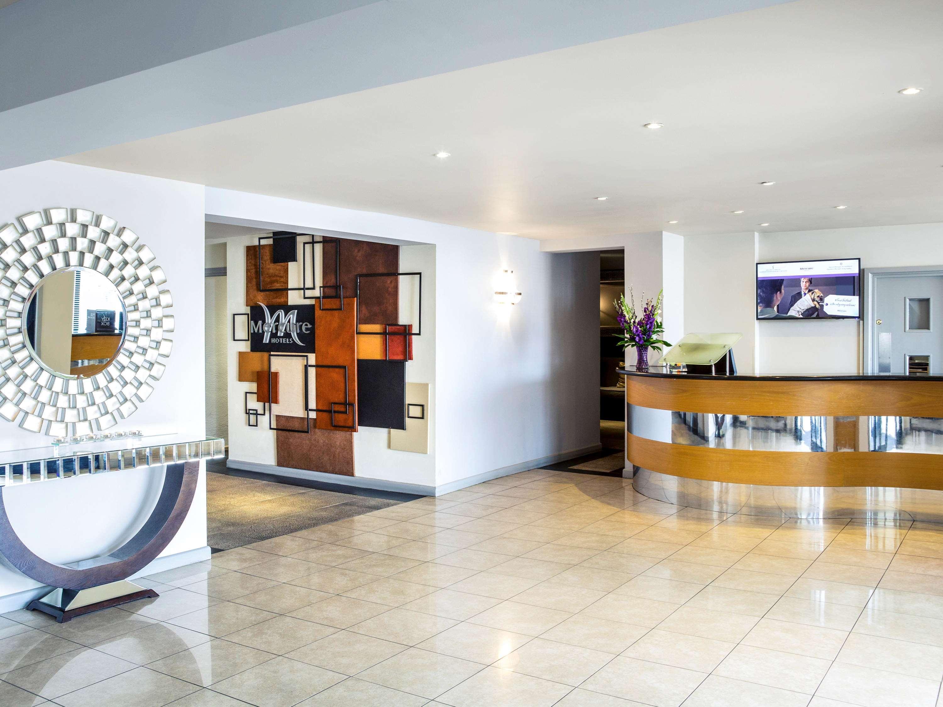 Barons Court Hotel Уолсолл Экстерьер фото