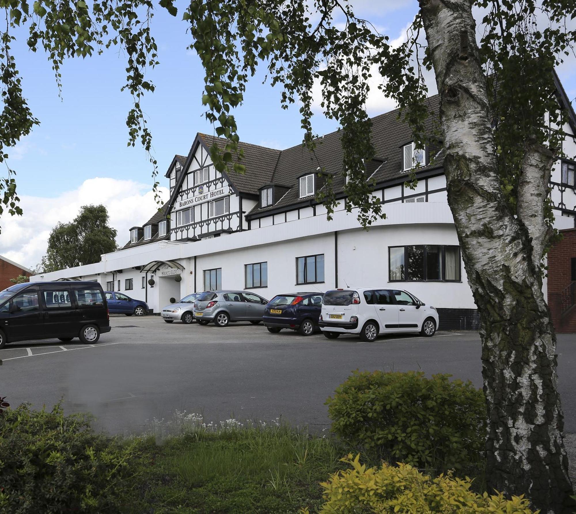 Barons Court Hotel Уолсолл Экстерьер фото