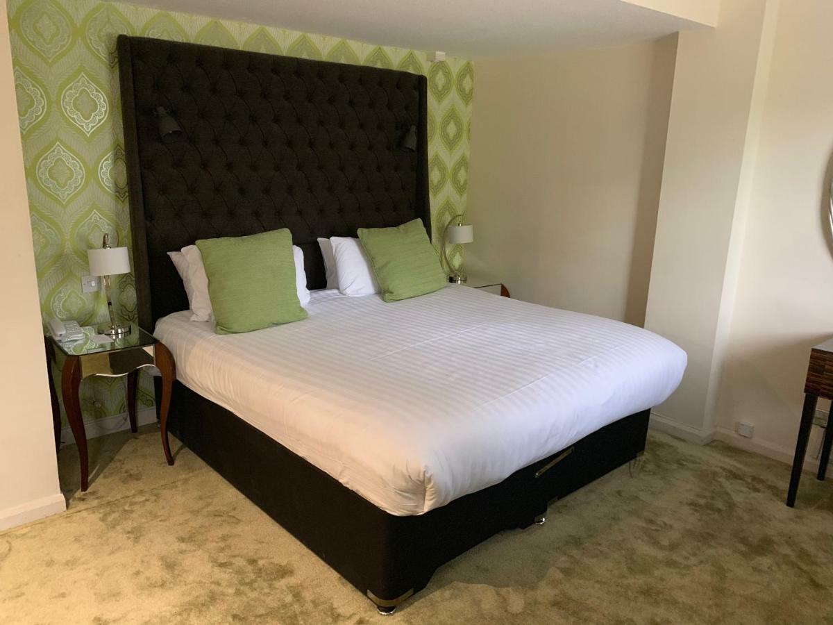 Barons Court Hotel Уолсолл Экстерьер фото